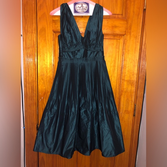 BCBGeneration green satin pleated dress - Picture 2 of 7